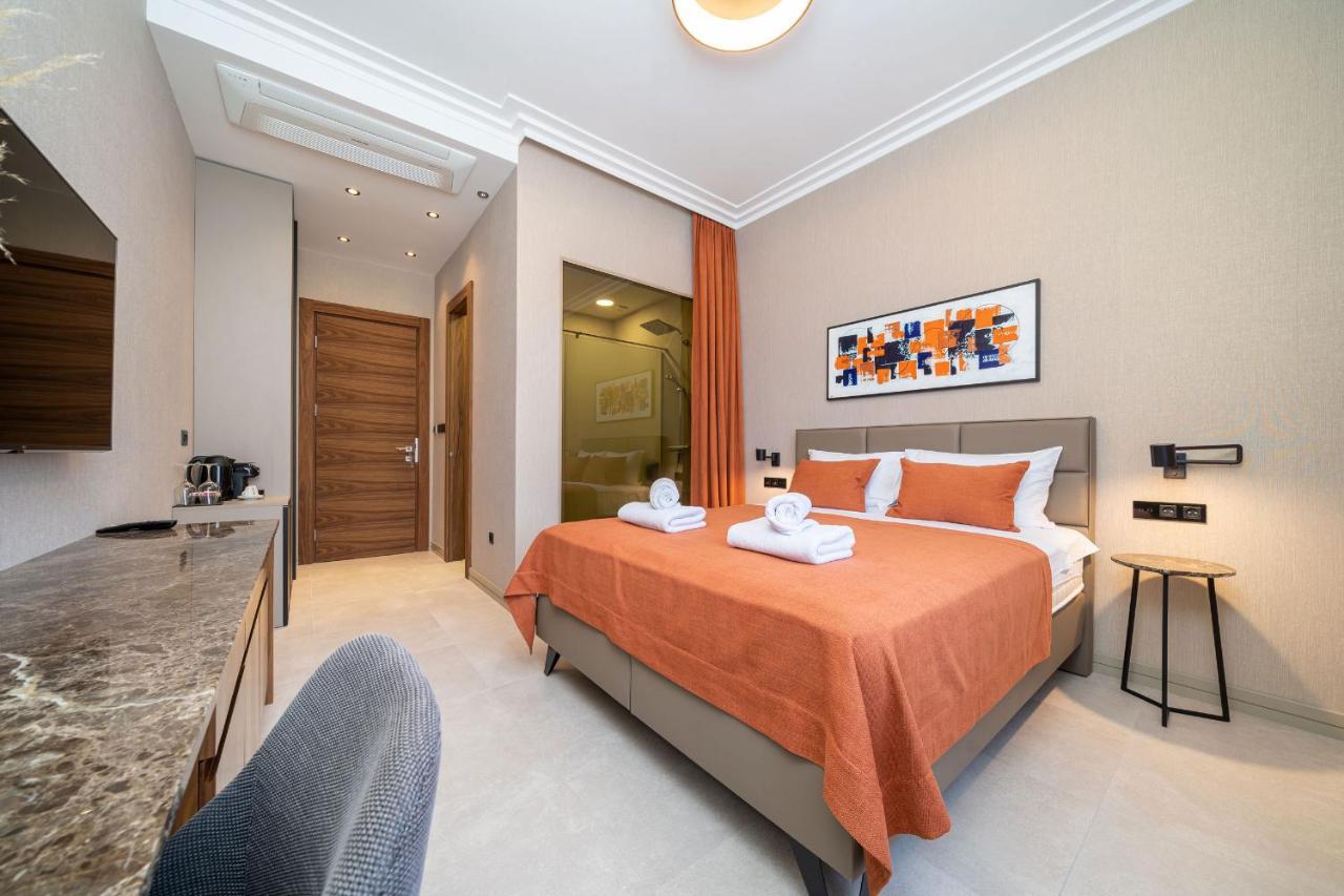 C Group Apartments Kotor Luaran gambar
