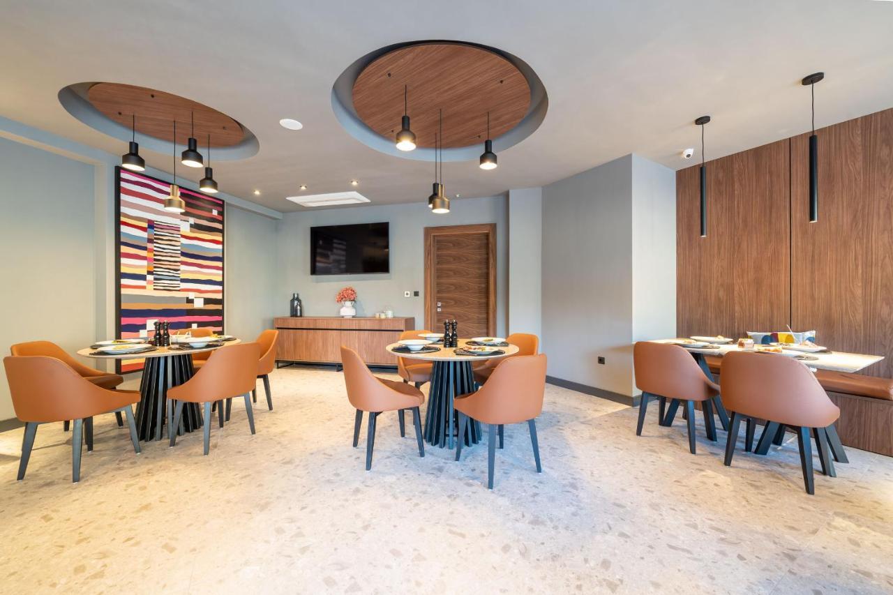 C Group Apartments Kotor Luaran gambar