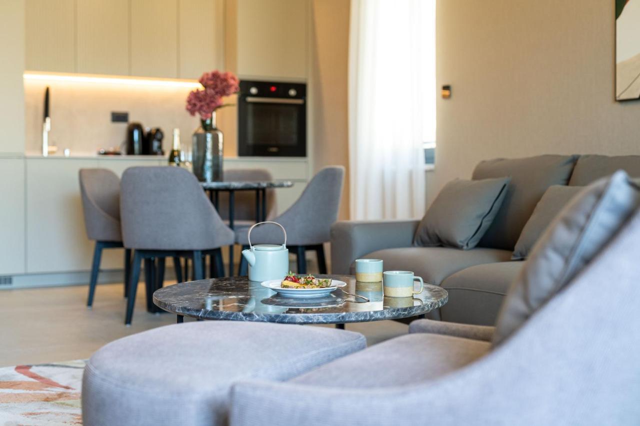 C Group Apartments Kotor Luaran gambar