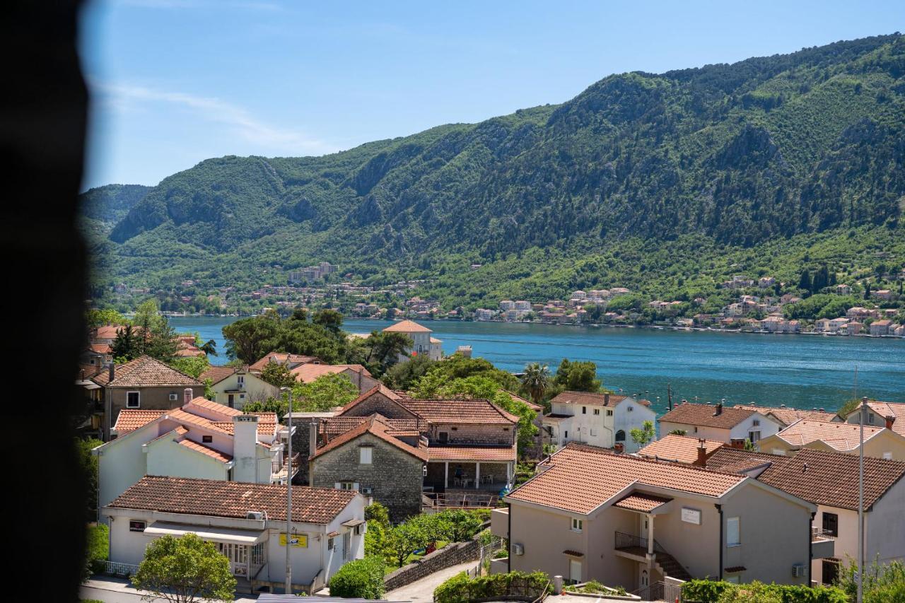 C Group Apartments Kotor Luaran gambar